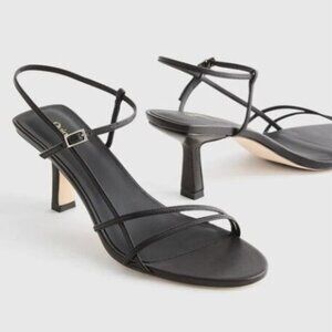 Quince strappy black leather sandal - size 9 - NEVER WORN